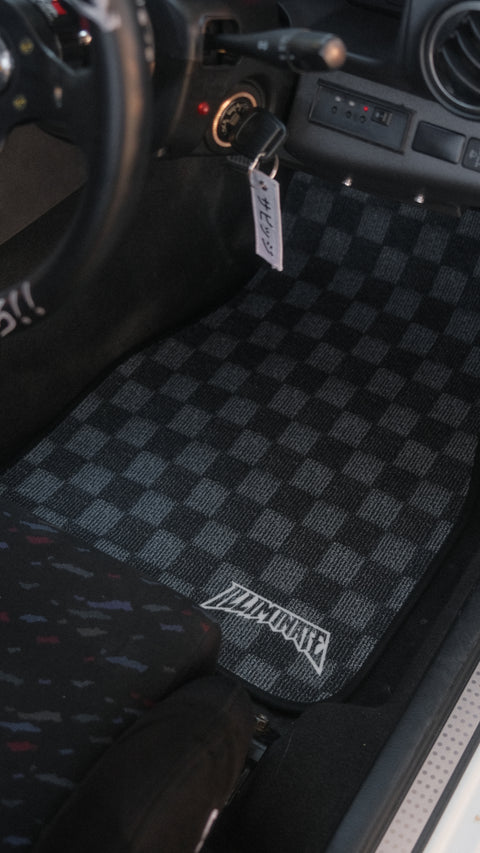 ILLIMINATE CHECKERED FLOOR MATS // 200 ENTRIES